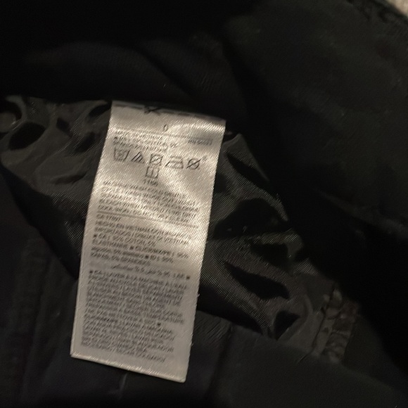 Old Navy Pixie Pant size 0 - Picture 6 of 6